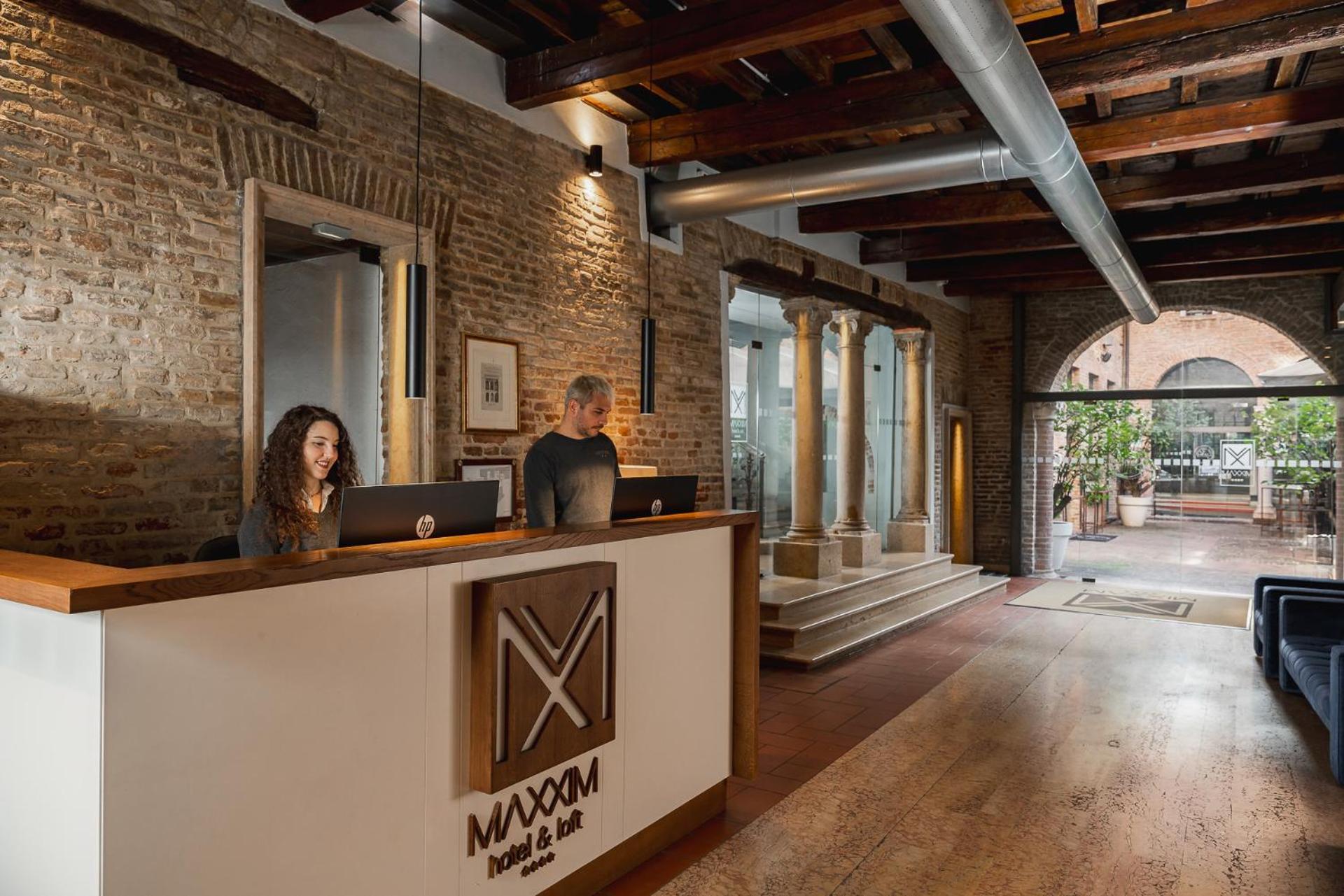 Maxxim Hotel & Loft Ferrara Esterno foto