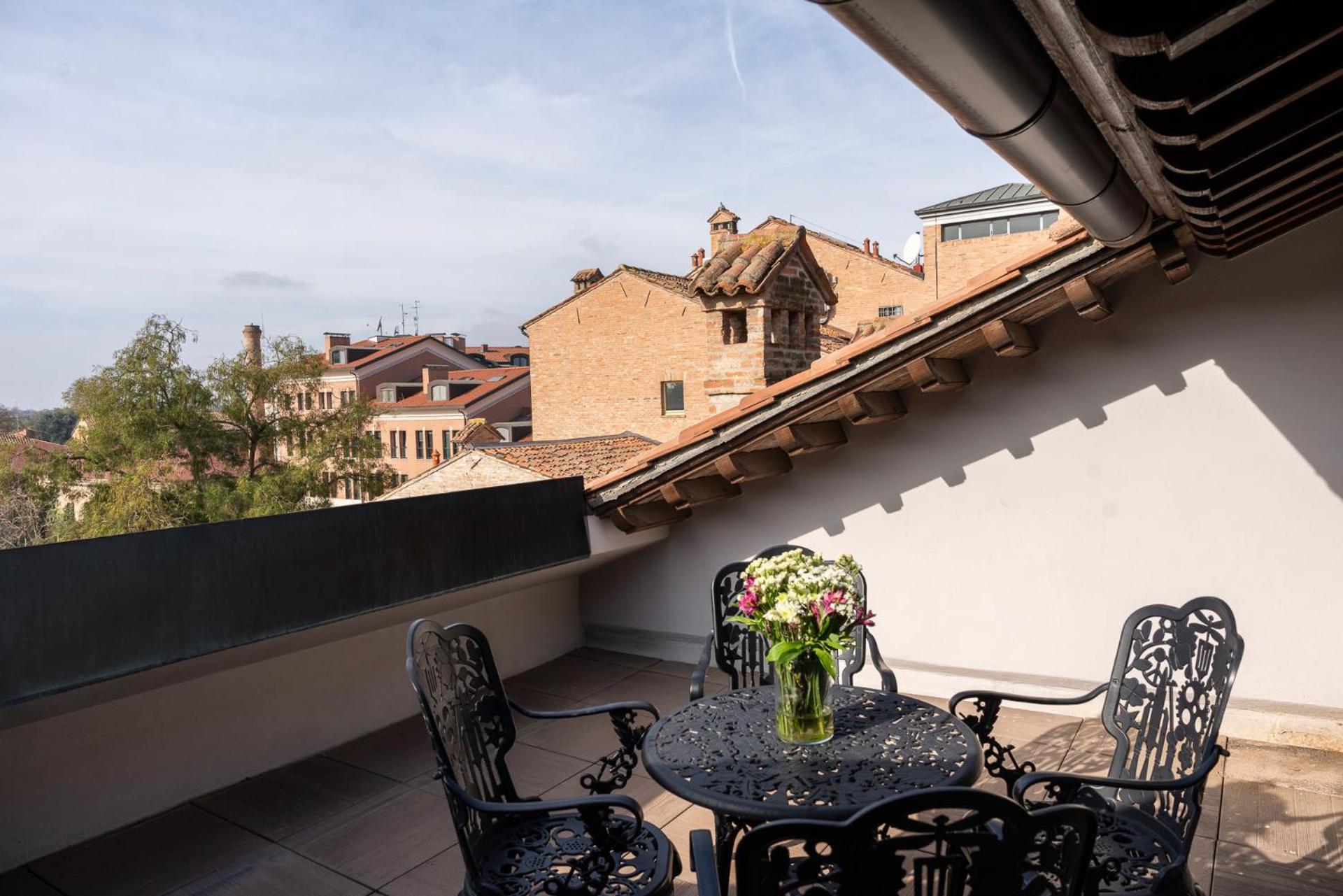Maxxim Hotel & Loft Ferrara Esterno foto